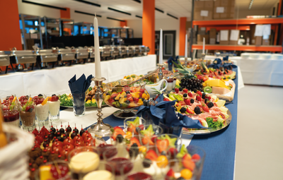 Buffets at the opening ceremony in the Cybertrading GmbH warehouse