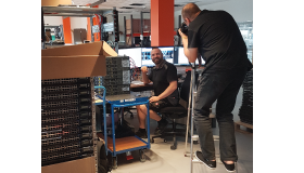 IT technicians from Cybertrading GmbH at work