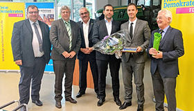 Frank Niemann receiving the Entrepreneur Award of the FDP District Association Börde